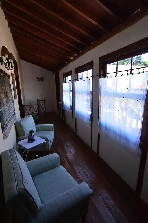 Chío Casa Rural El Atajo 게스트하우스 0*,