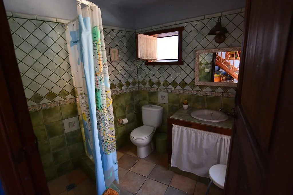 Chío Casa Rural El Atajo 게스트하우스 컨트리하우스